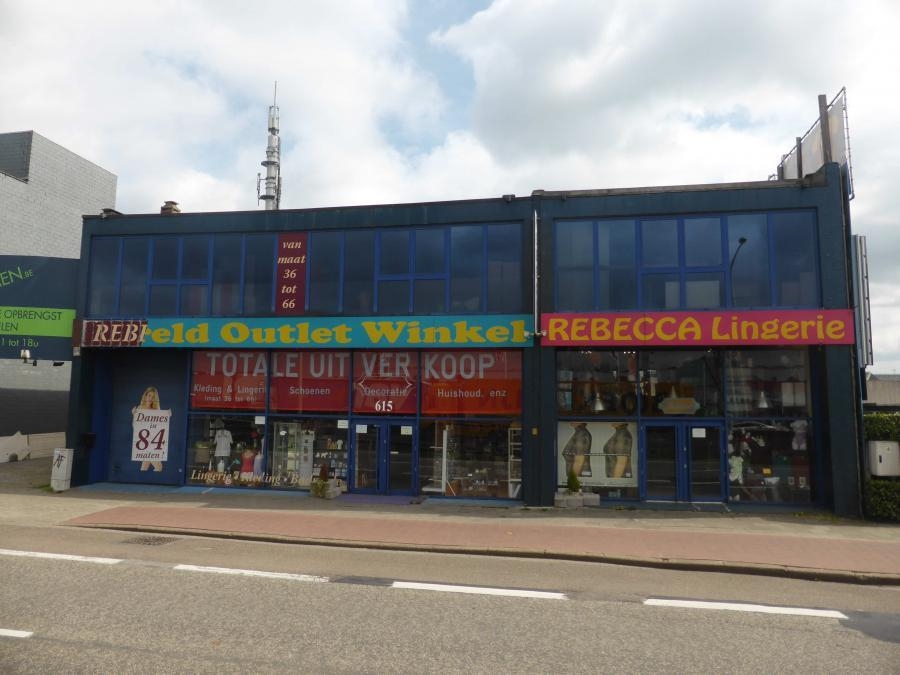 Handelszaak te  koop in Wilrijk 2610 2200000.00€  slaapkamers m² - Zoekertje 949