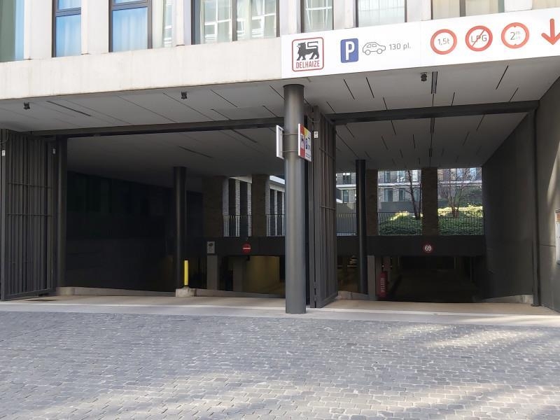 Parking & garage te  huur in Antwerpen 2000 200.00€  slaapkamers m² - Zoekertje 609