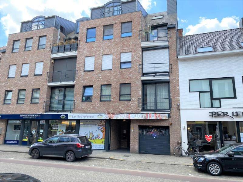 Handelszaak te  in Geel 2440 2730.00€  slaapkamers 400.00m² - Zoekertje 3211