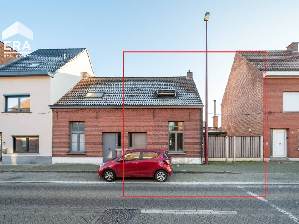 Huis te  koop in Hoevenen 2940 345000.00€ 4 slaapkamers 350.00m² - Zoekertje 7307