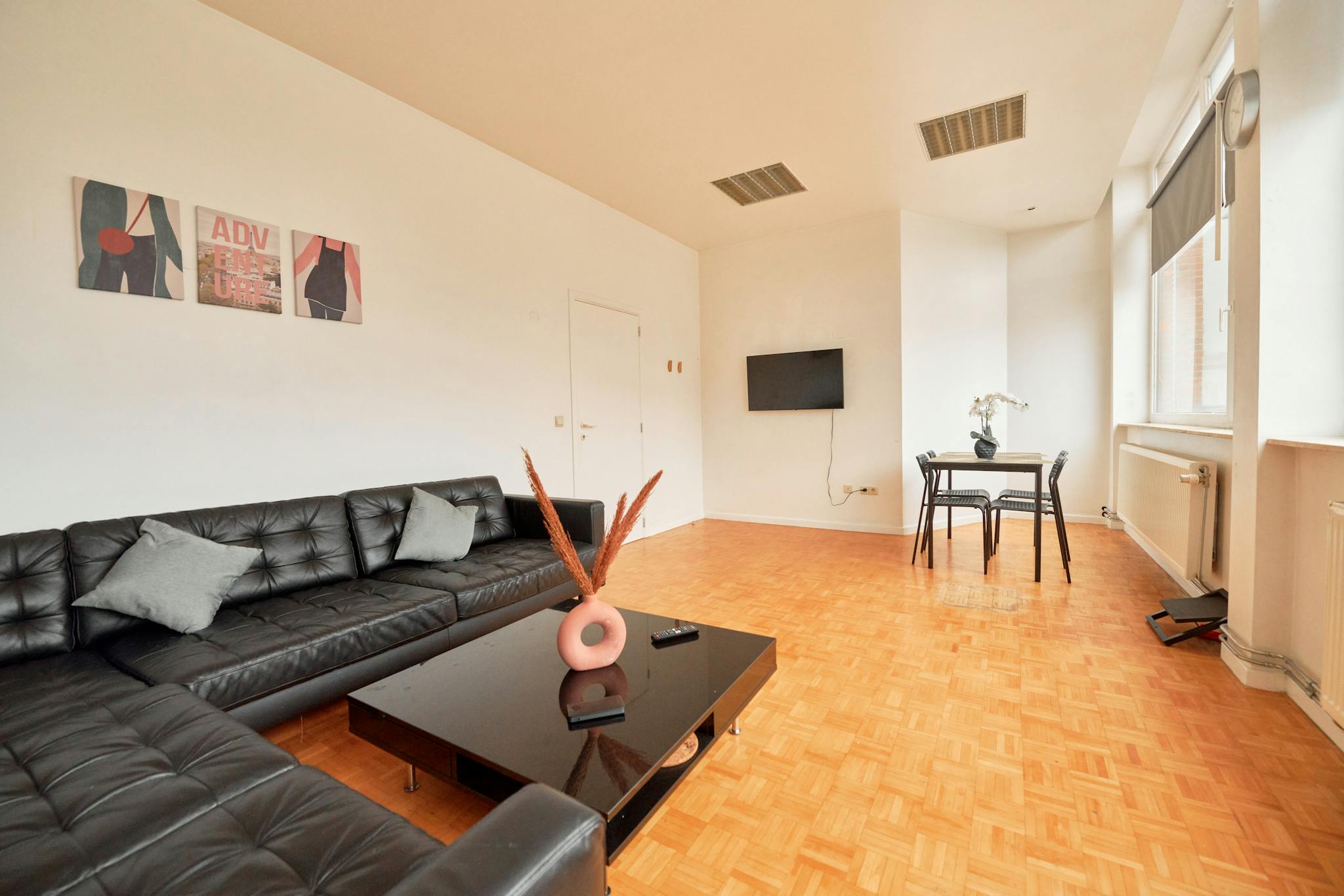 Appartement te  huur in Borgerhout 2140 2500.00€ 2 slaapkamers 100.00m² - Zoekertje 85852