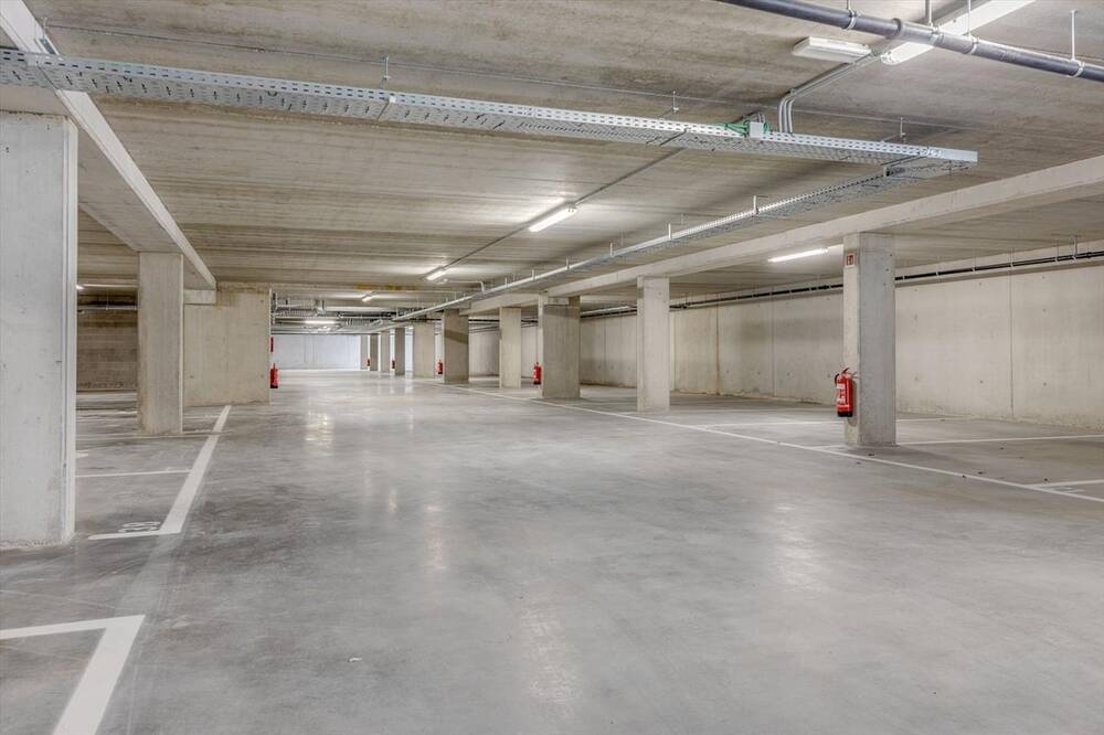 Parking & garage te  huur in Putte 2580 65.00€  slaapkamers m² - Zoekertje 9757