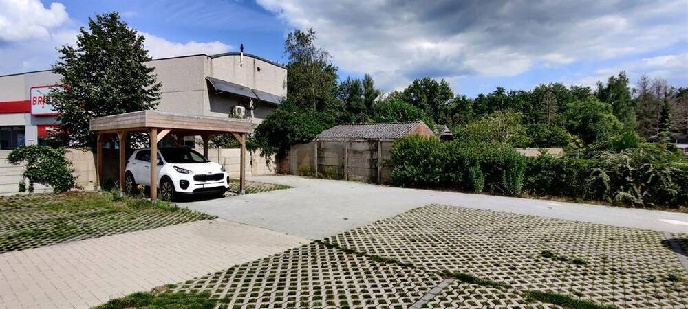 Parking & garage te  koop in Mol 2400 7500.00€  slaapkamers m² - Zoekertje 12202