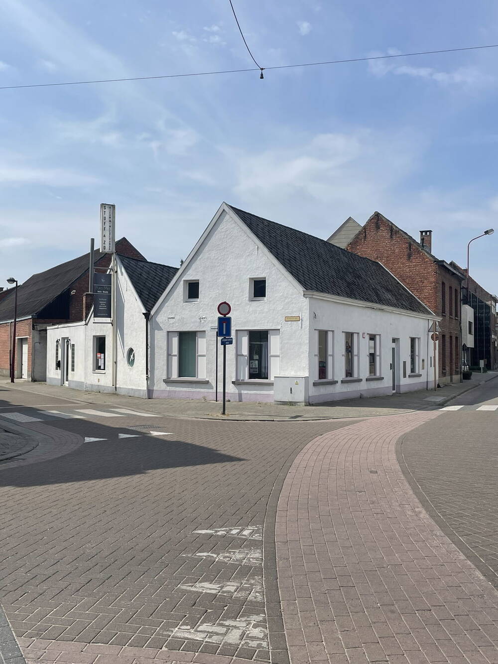 Commerciële ruimte te  huur in Lint 2547 600.00€  slaapkamers 555.00m² - Zoekertje 274564