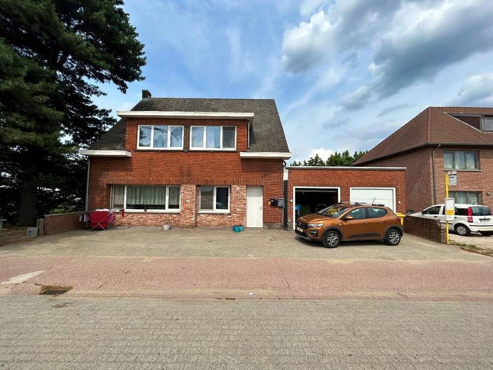 Appartement te  koop in Balen 2490 279000.00€  slaapkamers 207.00m² - Zoekertje 13743