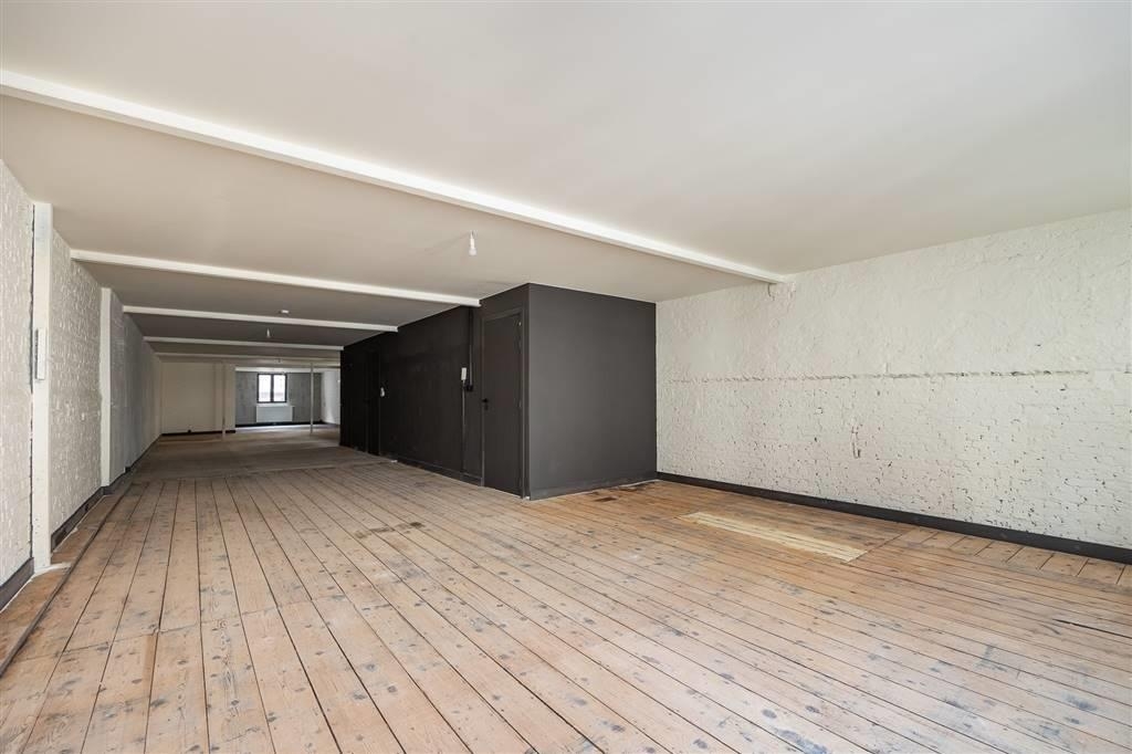 Handelszaak te  huur in Antwerpen 2060 1300.00€ 1 slaapkamers 160.00m² - Zoekertje 19610