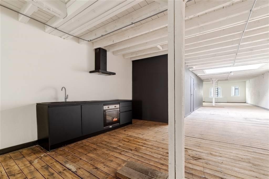 Handelszaak te  huur in Antwerpen 2060 1300.00€ 1 slaapkamers 160.00m² - Zoekertje 19959