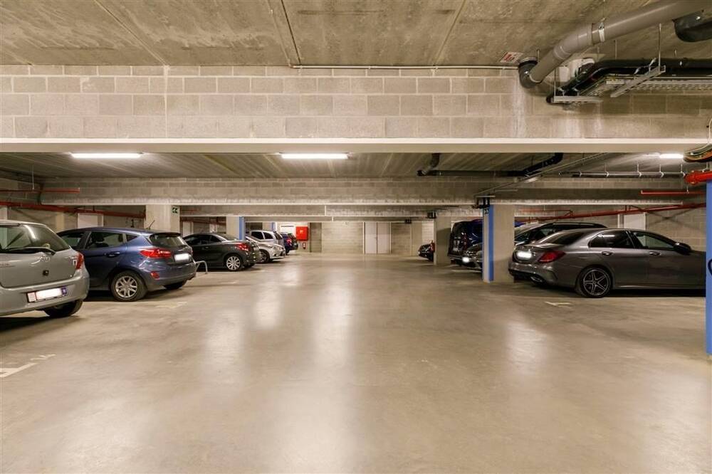 Parking & garage te  koop in Heist-op-den-Berg 2220 135000.00€  slaapkamers m² - Zoekertje 19591