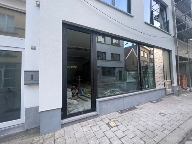Kantoor te  koop in Antwerpen 2060 220000.00€  slaapkamers m² - Zoekertje 87748