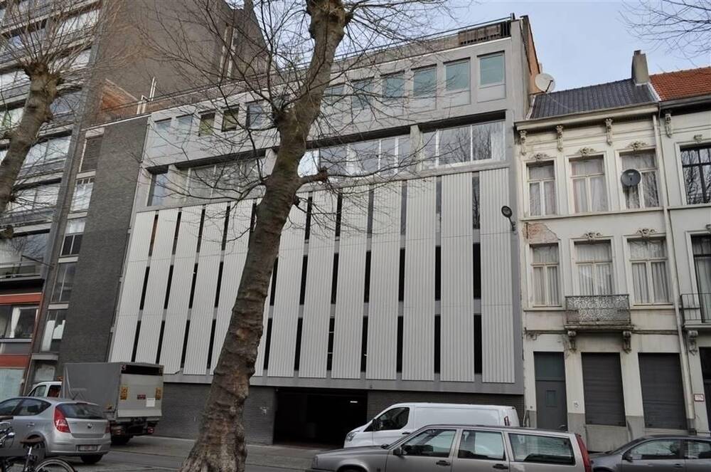Parking & garage te  huur in Antwerpen 2018 100.00€  slaapkamers m² - Zoekertje 28386
