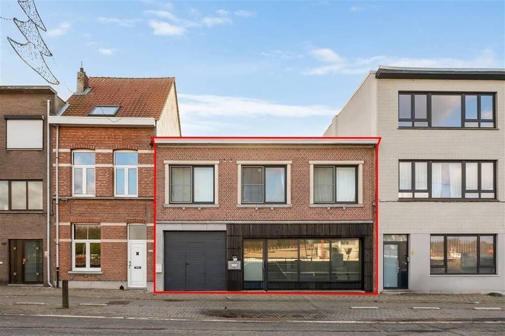 Handelszaak te  huur in Wijnegem 2110 1995.00€  slaapkamers m² - Zoekertje 30126