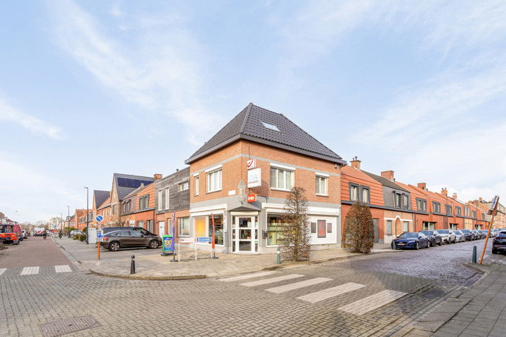 Mixgebouw te  koop in Lier 2500 0.00€ 3 slaapkamers 284.00m² - Zoekertje 277169