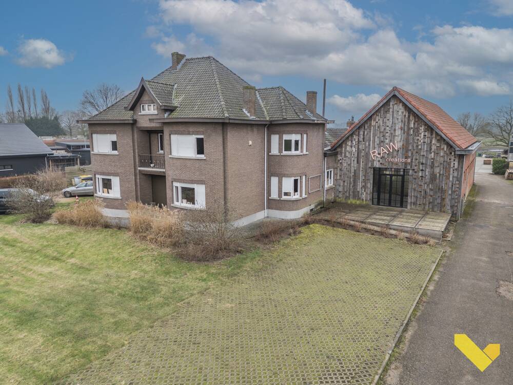 Handelszaak te  koop in Laakdal 2430 595000.00€  slaapkamers 294.00m² - Zoekertje 32679