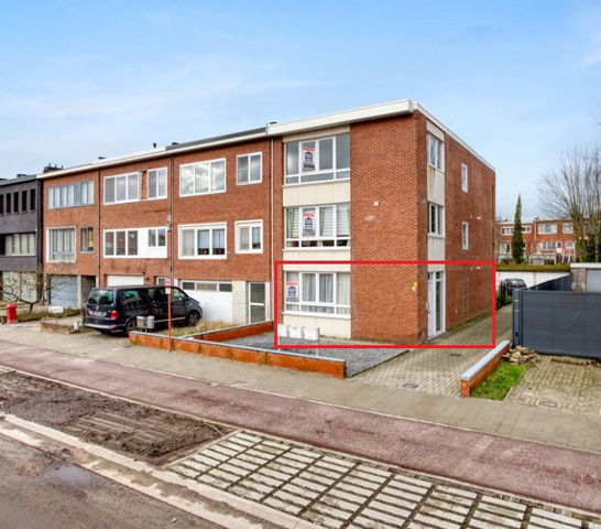 Appartement te  koop in Wijnegem 2110 249000.00€ 1 slaapkamers 75.00m² - Zoekertje 277396