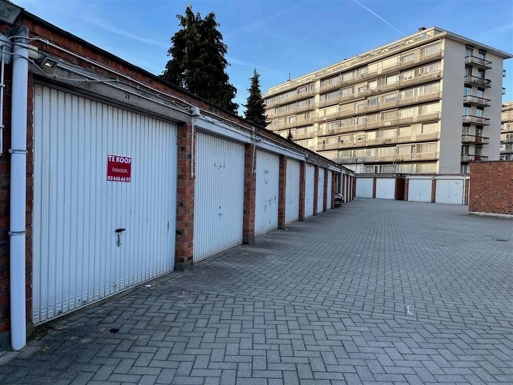 Parking & garage te  koop in Merksem 2170 25000.00€  slaapkamers m² - Zoekertje 37537