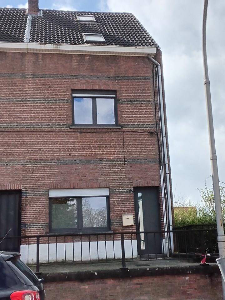 Huis te  koop in Duffel 2570 299000.00€ 5 slaapkamers 153.00m² - Zoekertje 43630