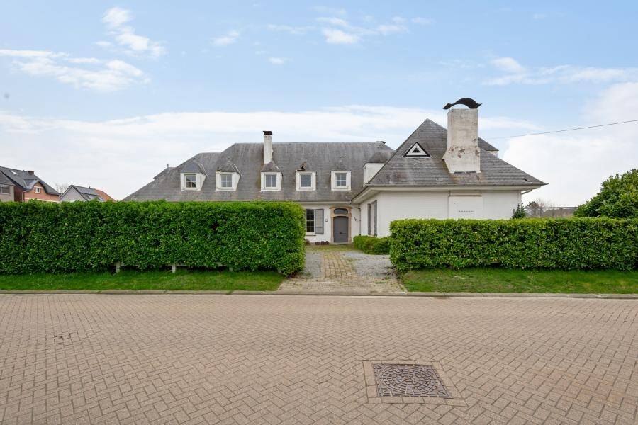 Villa te  koop in Westmeerbeek 2235 850000.00€ 5 slaapkamers 620.00m² - Zoekertje 51144