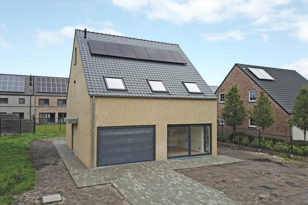 Huis te  koop in Malle 2390 555000.00€ 5 slaapkamers 188.00m² - Zoekertje 55235