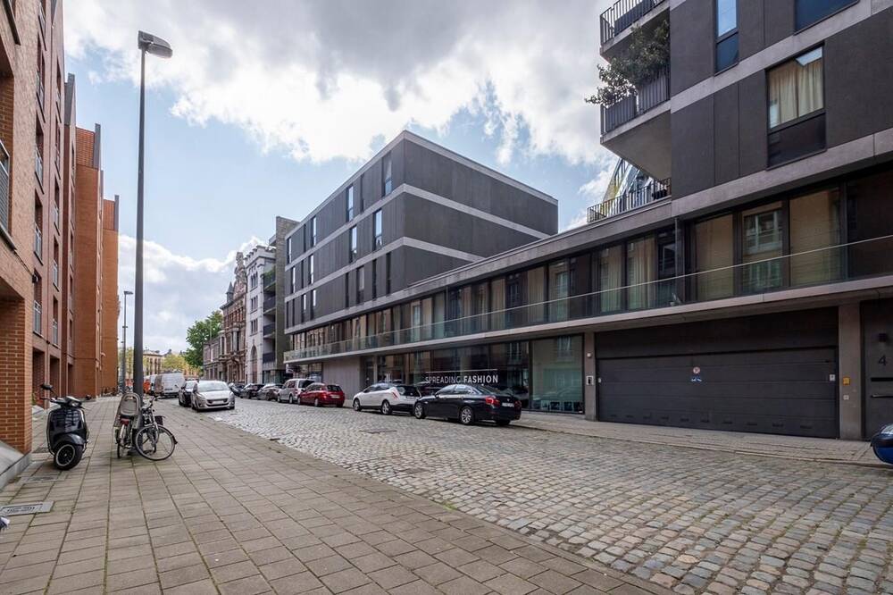 Parking & garage te  koop in Antwerpen 2000 45000.00€  slaapkamers m² - Zoekertje 63279
