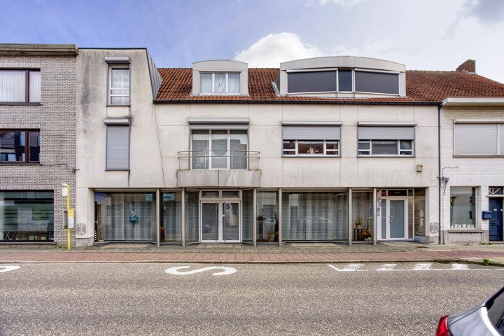 Mixgebouw te  koop in Geel 2440 995000.00€ 7 slaapkamers 939.00m² - Zoekertje 91717