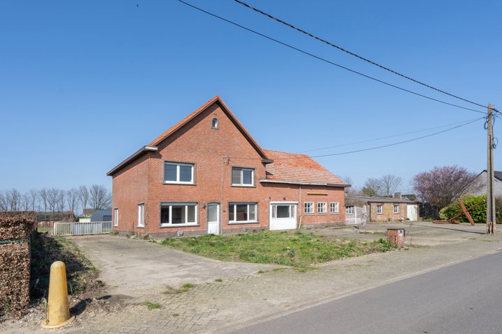 Boerderij te  koop in Wuustwezel 2990 520000.00€ 4 slaapkamers 269.00m² - Zoekertje 91998