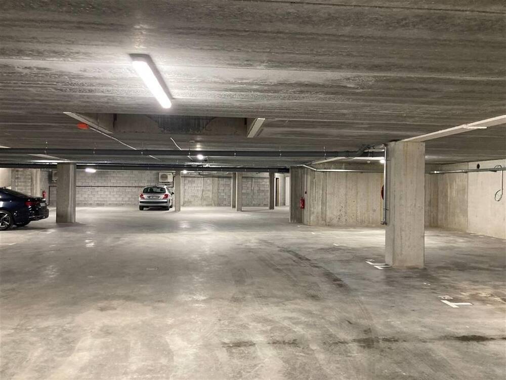Parking & garage te  koop in Heist-op-den-Berg 2220 23500.00€  slaapkamers m² - Zoekertje 73801