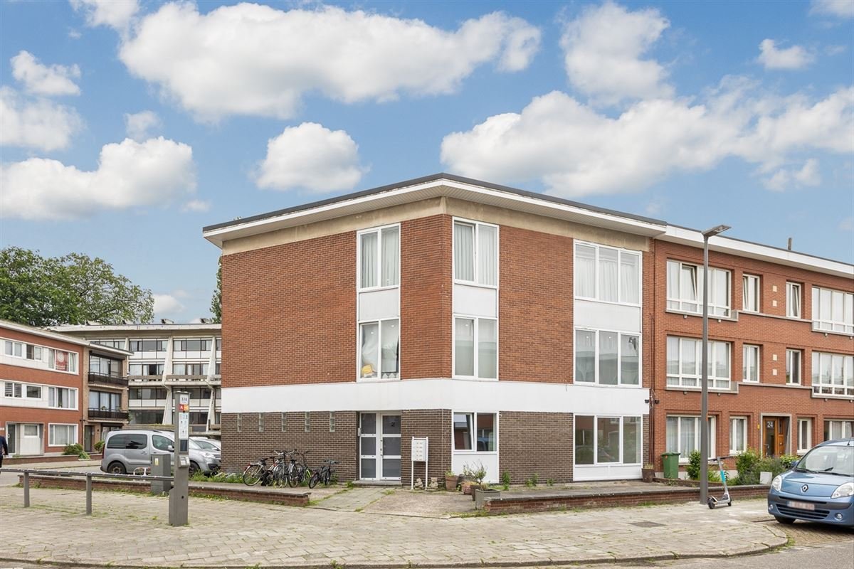 Benedenverdieping te  koop in Deurne 2100 210000.00€ 1 slaapkamers 52.00m² - Zoekertje 102495