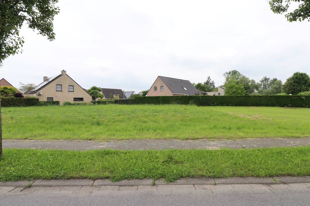 Bouwgrond te  koop in Lippelo 2890 279000.00€  slaapkamers m² - Zoekertje 281012