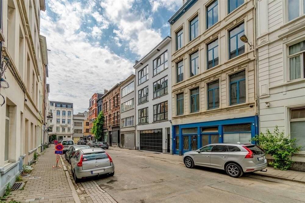 Parking & garage te  koop in Antwerpen 2000 45000.00€  slaapkamers m² - Zoekertje 113021