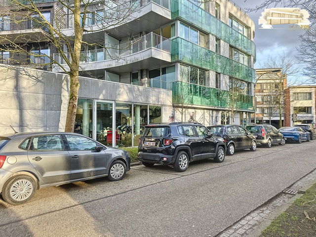 Commerciële ruimte te  huur in Brasschaat 2930 5950.00€  slaapkamers 351.00m² - Zoekertje 281507