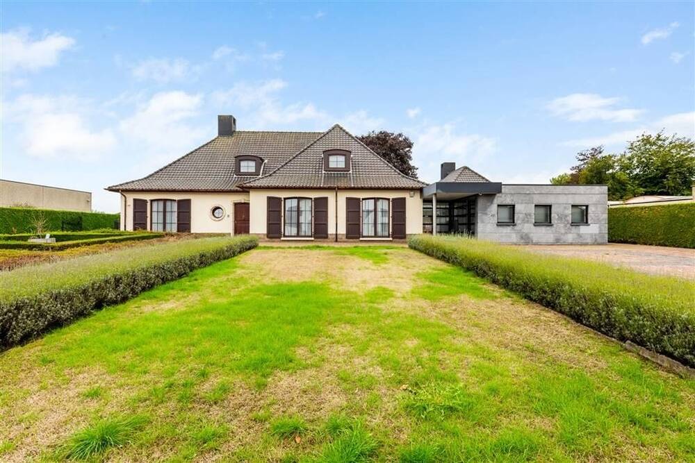 Huis te  koop in Lille 2275 595000.00€ 5 slaapkamers 455.00m² - Zoekertje 122716