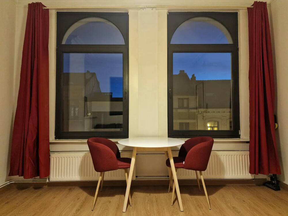 Appartement te  huur in Antwerpen 2000 1250.00€ 0 slaapkamers 40.00m² - Zoekertje 120240