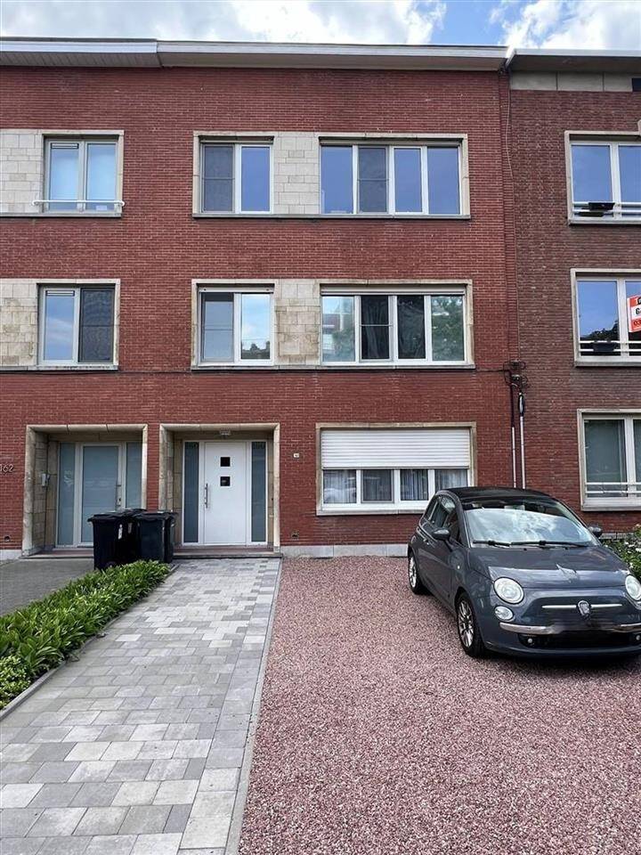 Handelszaak te  koop in Mortsel 2640 650000.00€ 5 slaapkamers 290.00m² - Zoekertje 124026