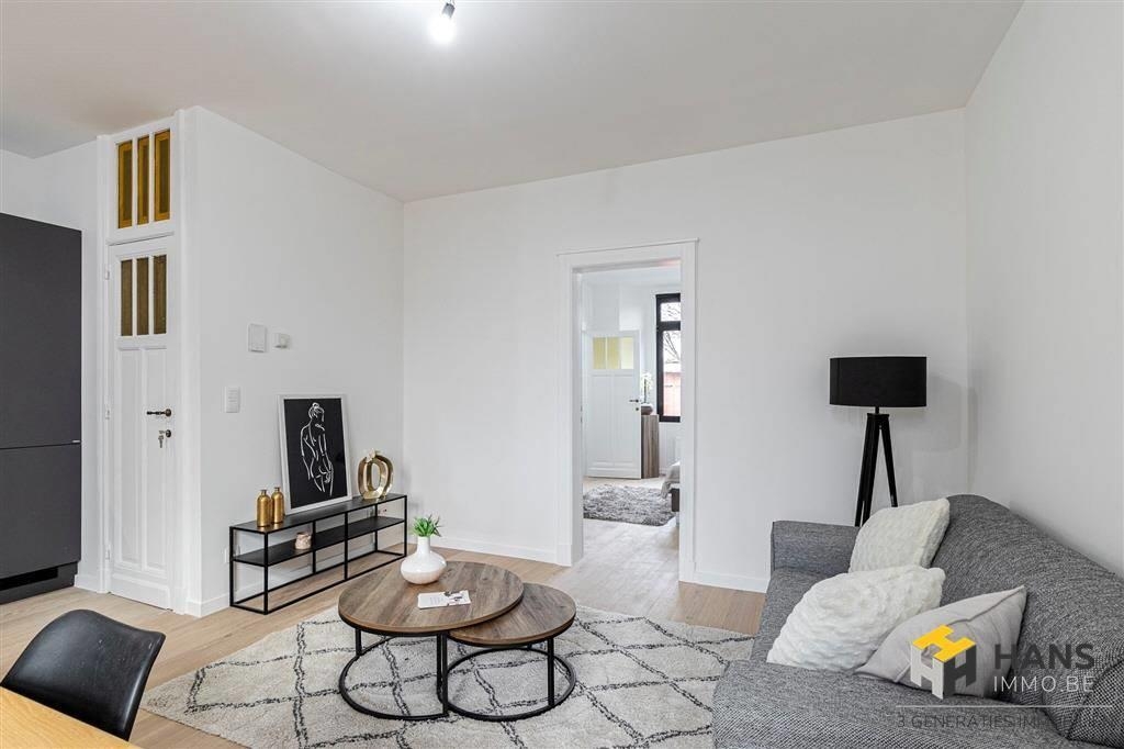 Appartement te  koop in Berchem 2600 327500.00€ 2 slaapkamers 78.00m² - Zoekertje 142793