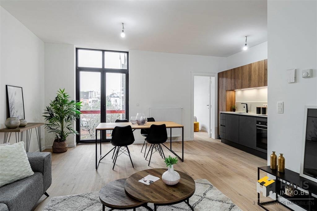 Appartement te  koop in Berchem 2600 325000.00€ 2 slaapkamers 78.00m² - Zoekertje 142792