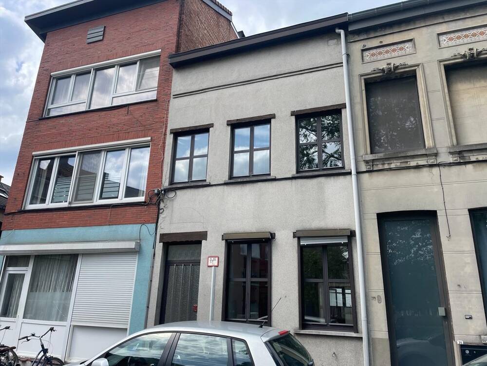 Huis te  huur in Mechelen 2800 1075.00€ 4 slaapkamers m² - Zoekertje 145182