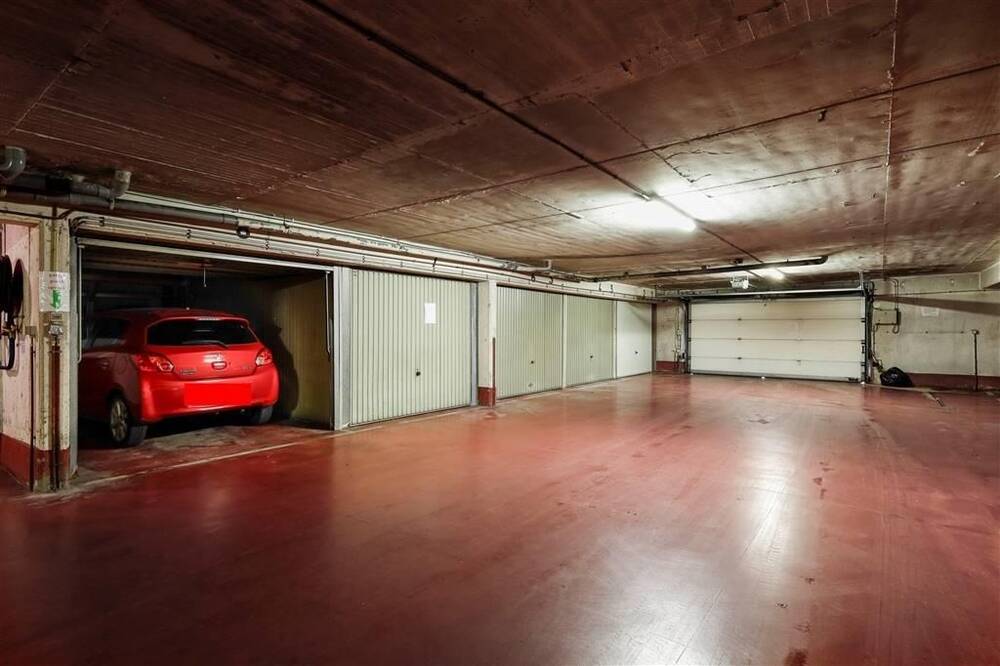 Parking & garage te  koop in Hoboken 2660 30000.00€  slaapkamers m² - Zoekertje 153494