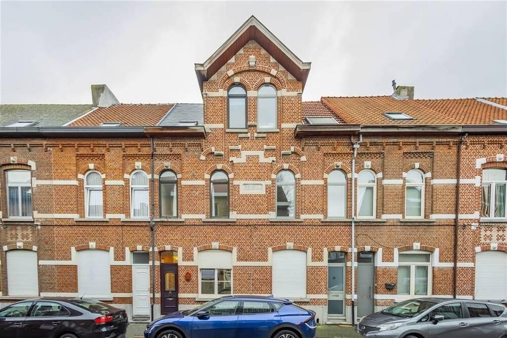 Huis te  koop in Mechelen 2800 219000.00€ 4 slaapkamers m² - Zoekertje 156956