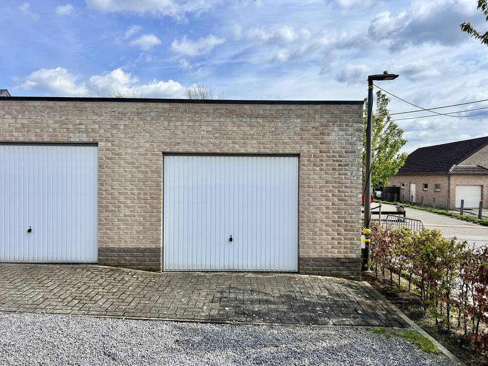 Parking & garage te  huur in Heist-op-den-Berg 2220 110.00€  slaapkamers m² - Zoekertje 158141