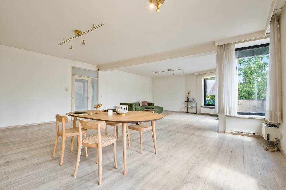 Appartement te  koop in Zwijndrecht 2070 275000.00€ 2 slaapkamers 140.00m² - Zoekertje 159442