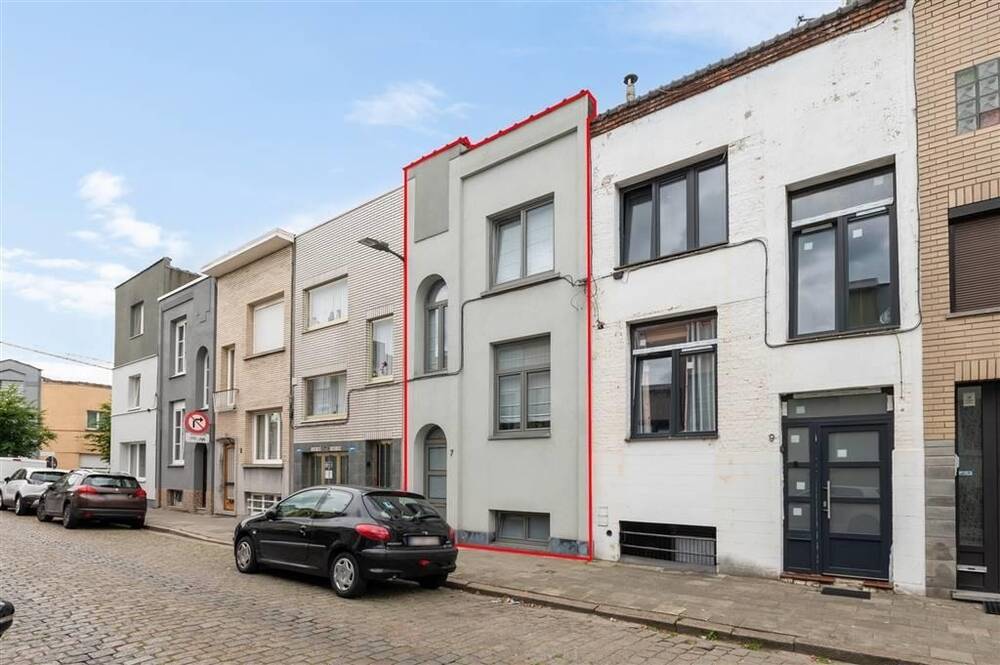 Huis te  koop in Deurne 2100 285000.00€ 2 slaapkamers 157.00m² - Zoekertje 159439