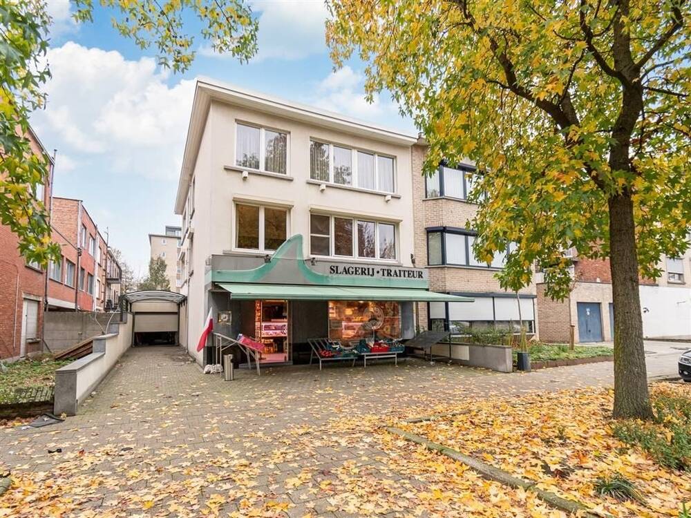Huis te  koop in Deurne 2100 529000.00€ 4 slaapkamers 298.00m² - Zoekertje 159483