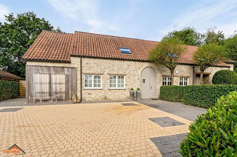 Huis te  koop in Zoersel 2980 725000.00€ 5 slaapkamers 355.00m² - Zoekertje 159966