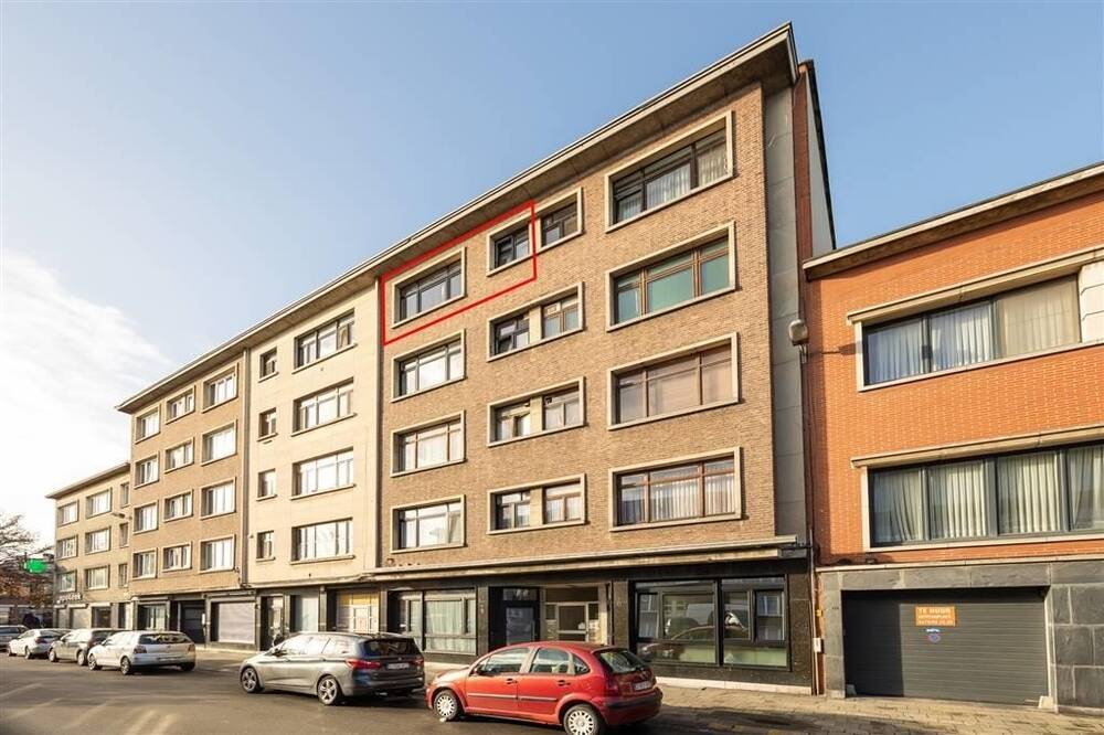 Appartement te  koop in Deurne 2100 179000.00€ 2 slaapkamers 94.00m² - Zoekertje 159480
