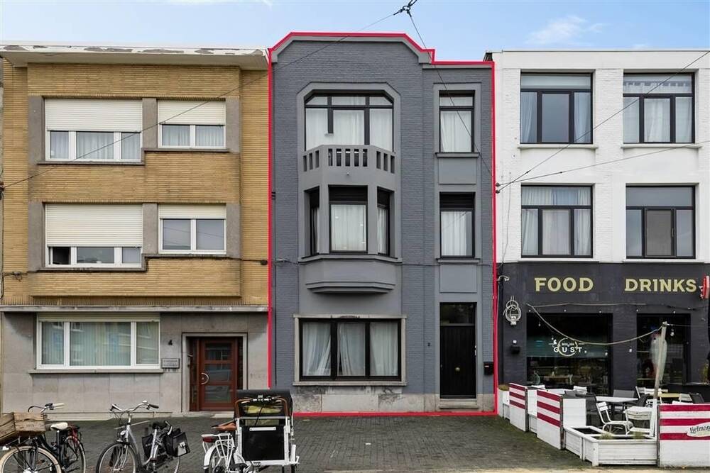 Huis te  koop in Deurne 2100 335000.00€ 4 slaapkamers 238.00m² - Zoekertje 159676