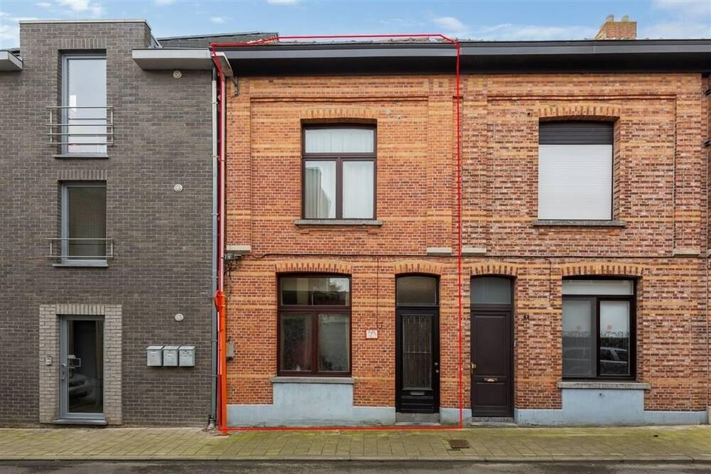 Huis te  koop in Turnhout 2300 169000.00€ 2 slaapkamers 105.00m² - Zoekertje 161920