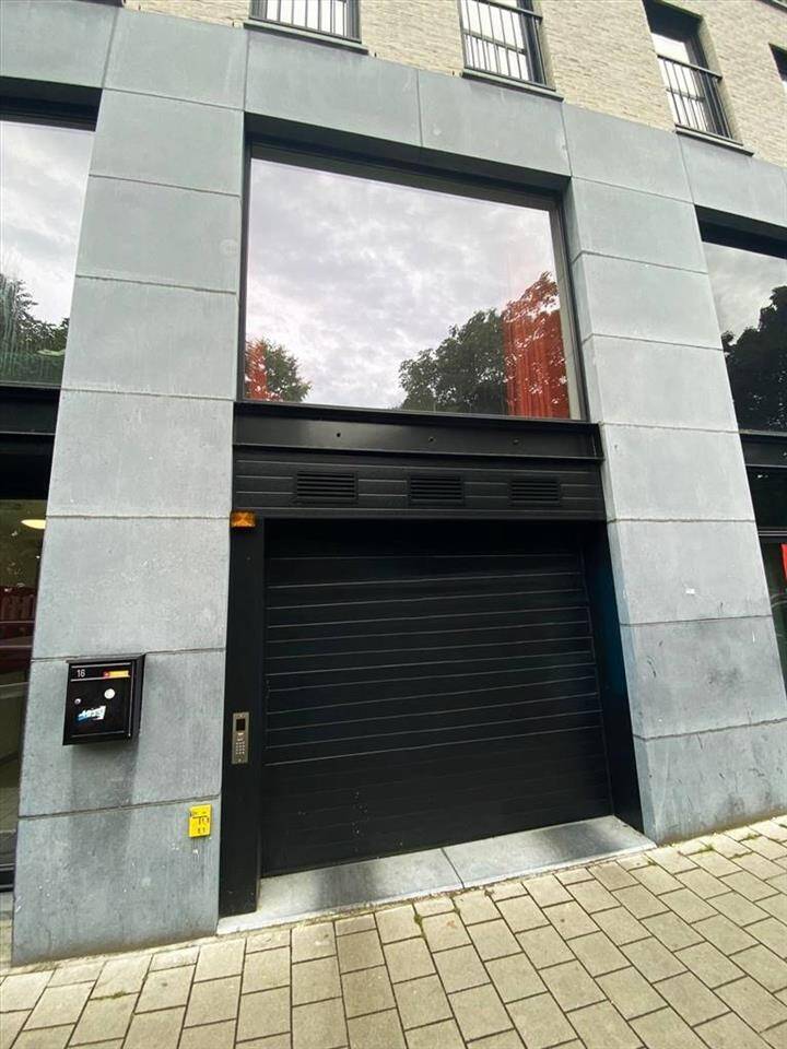Parking & garage te  koop in Antwerpen 2000 35000.00€  slaapkamers m² - Zoekertje 161292
