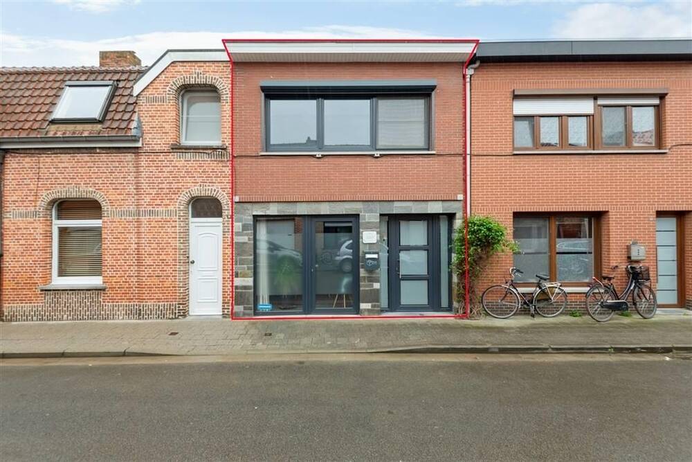 Huis te  koop in Turnhout 2300 275000.00€ 2 slaapkamers 160.00m² - Zoekertje 161871