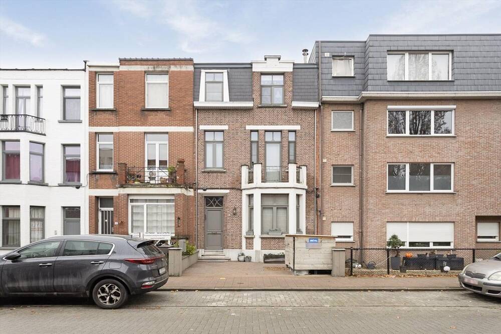 Huis te  koop in Merksem 2170 329000.00€ 4 slaapkamers 140.00m² - Zoekertje 162844