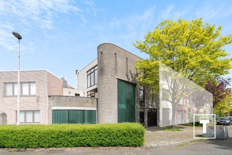 Huis te  koop in Berchem 2600 949000.00€ 5 slaapkamers 320.00m² - Zoekertje 165612